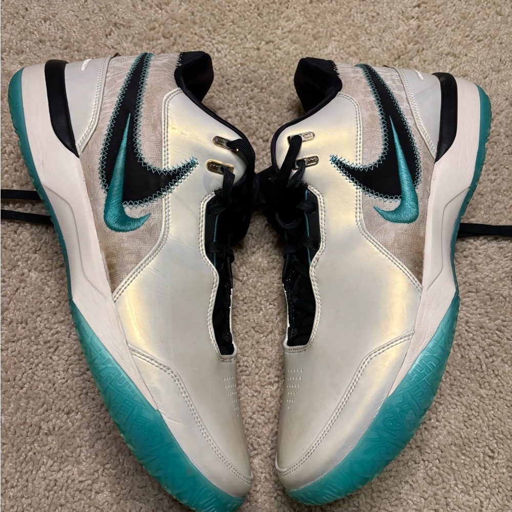 13.5 LeBron Next gen ampd Liverpool